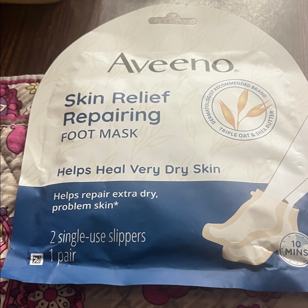 Aveeno Skin Relief Repairing Foot Mask - Blue & White